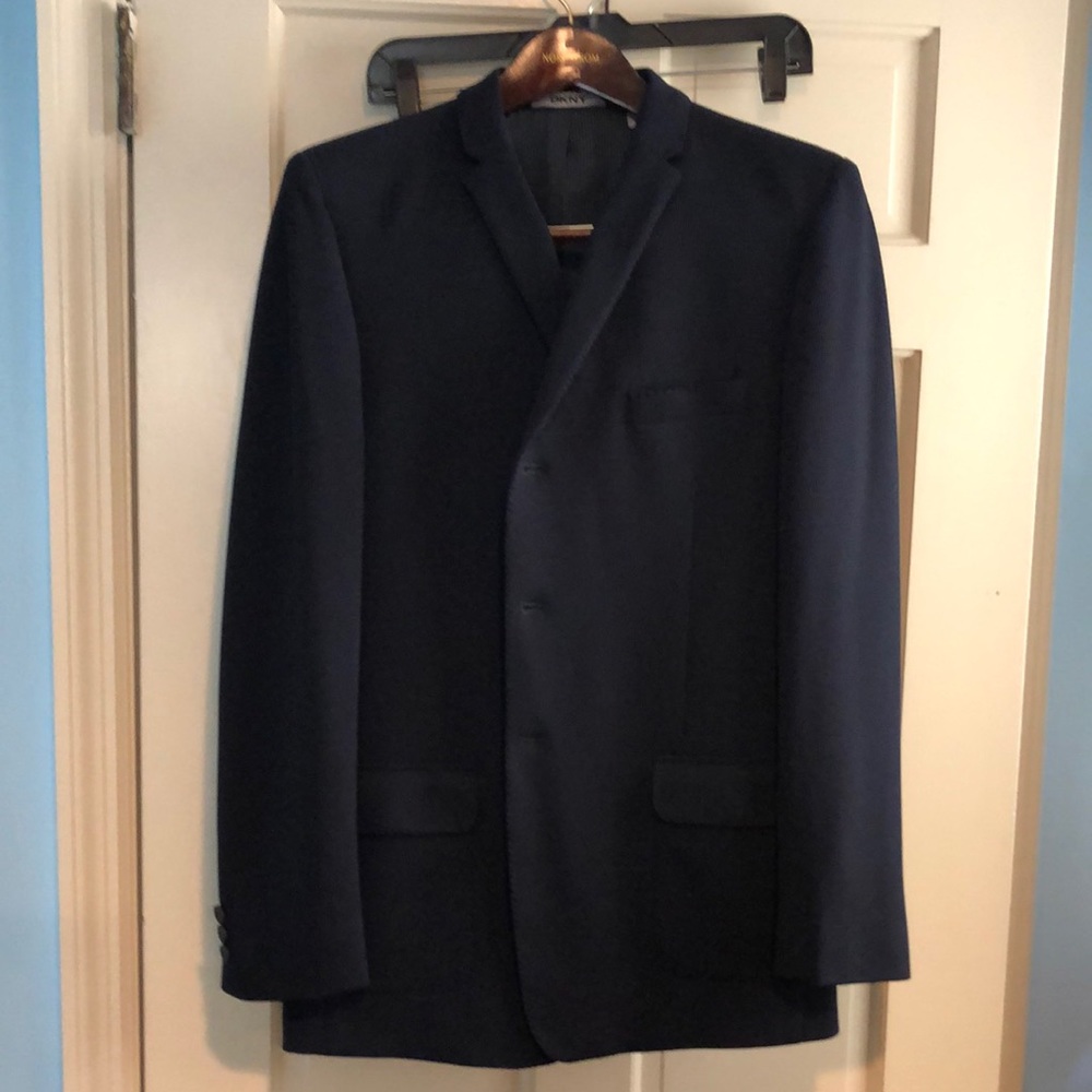 Boy’s DKNY Blazer Sz. 20R Navy Blue